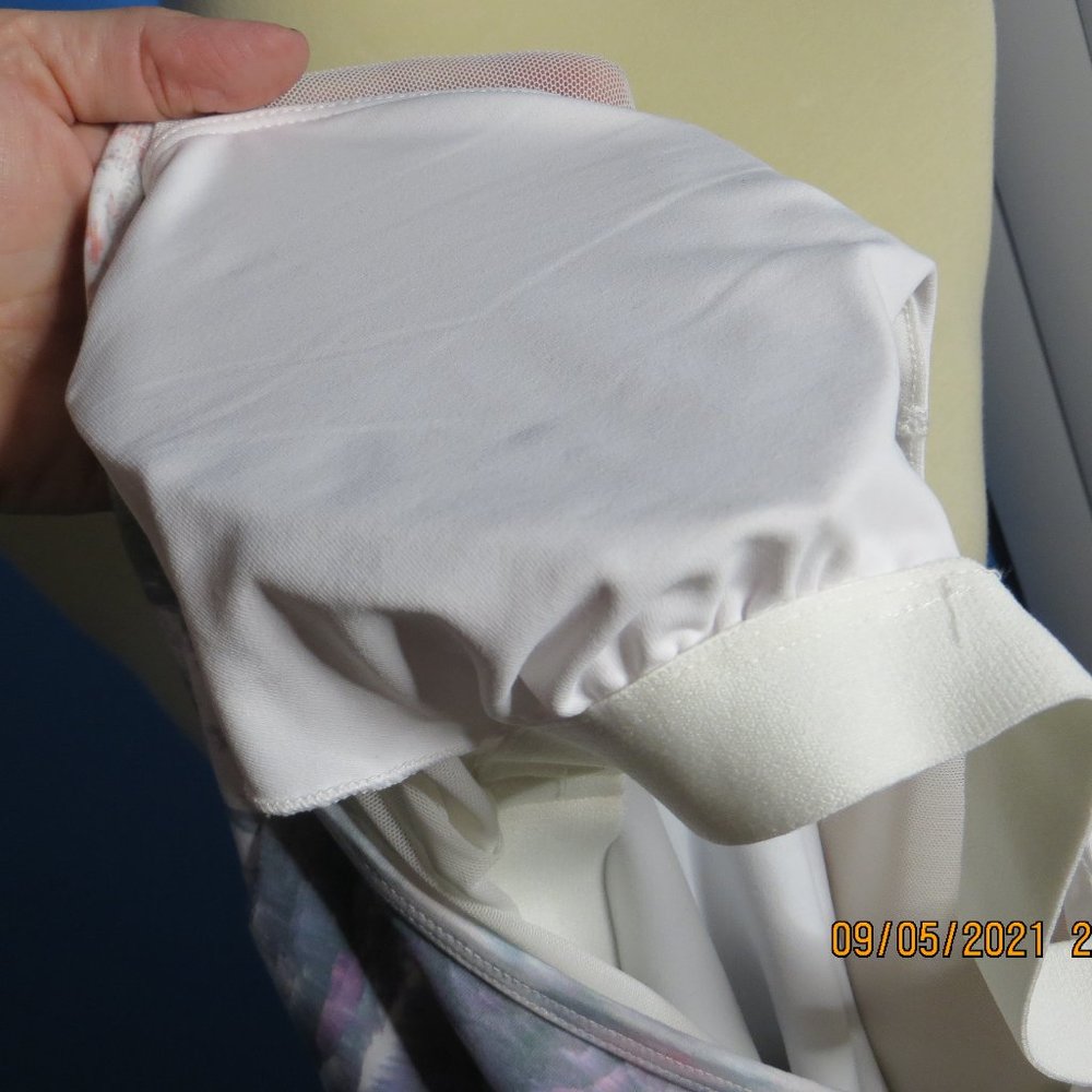 Fabletics Daphne Performance Tank - Picture 6 of 9